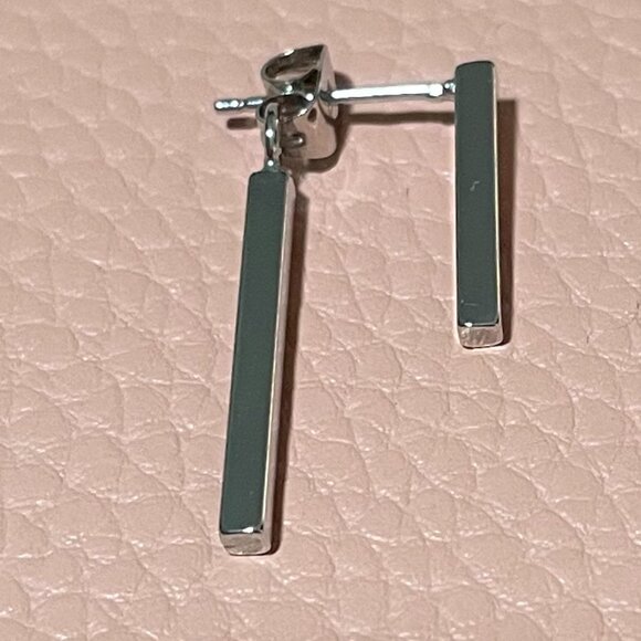 Aviv Collection 'Vicin Earrings' Silver-tone - Picture 4 of 6